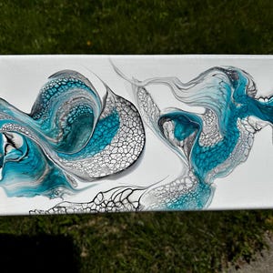 Original abstrakt flytande väggkonst 8x16, laddad palettkniv, canvas med svepmotiv, blågrön och silverfärgad modern kustdekor, vågcellsmålning bild 6