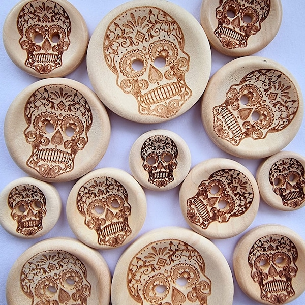 10 boutons tête de mort en bois - 15 mm, 20 mm, 25 mm, 30 mm - bois clair - Halloween, jour des morts, Dia De Los Muertos, couture, tricot-10 boutons