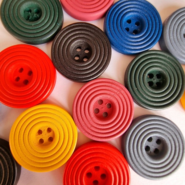 10 x Wooden Coloured Ridged Buttons – 25mm, Chunky, Knit, Knitting, Sew, Red, Green, Navy Blue, Grey, Black, Pink, Yellow - 10 Buttons