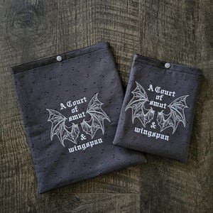 A Court of Smut and Wingspan Kindle Sleeve with Snap - E-Reader Cover