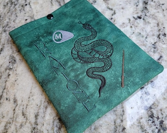 Dramione Snake Lightly Padded Kindle Sleeve with Snap - E-Reader Cover - Case for Kindle