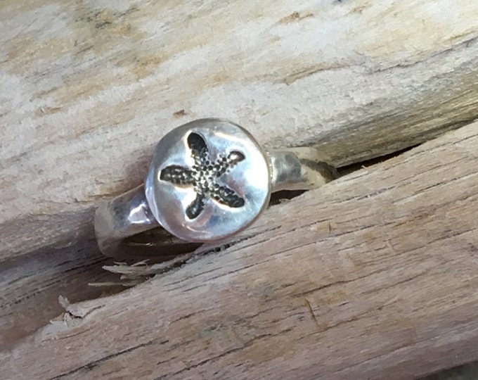 Fine Silver (.99) Seastar/Starfish Coin Ring size 7.5-8