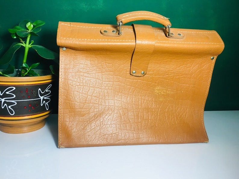 Handbags For 80 Year Olds