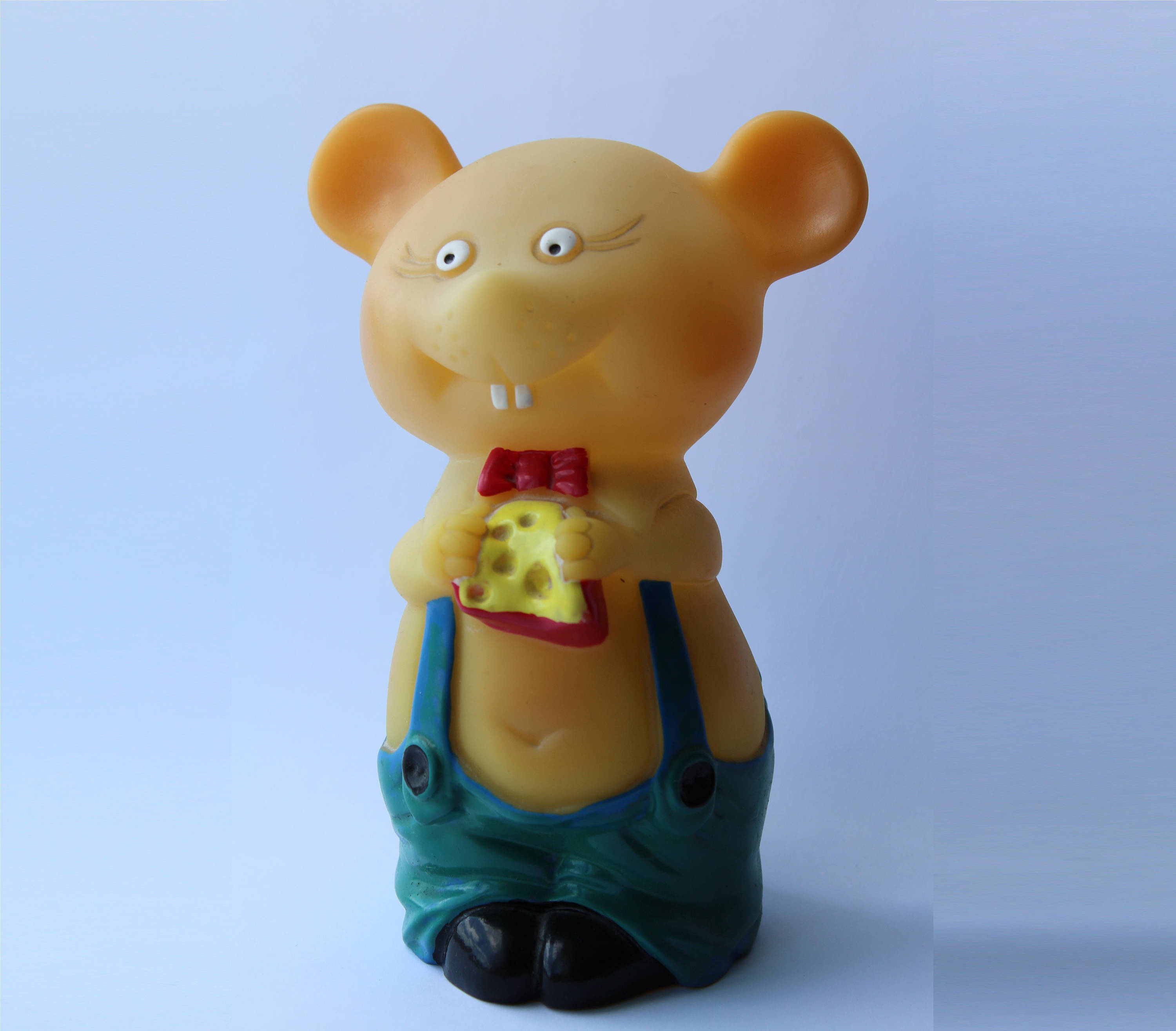 rubber mouse toy