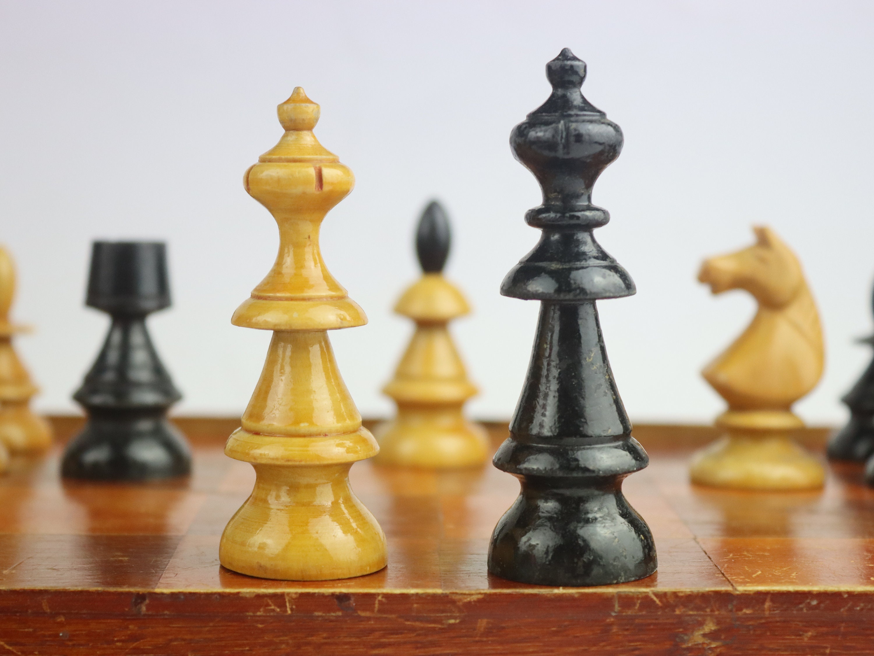 Old Vienna Chess Pieces V2.0 – Exquisite Reproduction in Ebonized and  Antique Boxwood (3.75 King) Crafted with precision and attention…