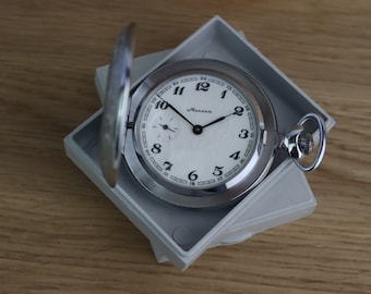 Seltene Taschenuhr Molnija mit einheimischer Box, sowjetische Herrenuhr mit Blumenmuster, mechanische Uhr, durchbrochenes Geschenk, filigrane Vintage-Uhr