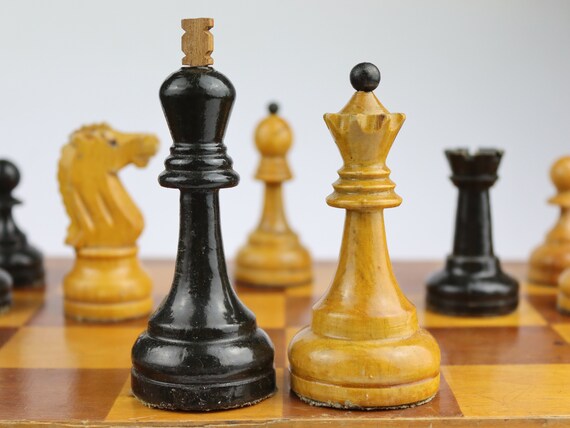 Four Styles of Grandmaster Chess Sets: The GM3 Chess Pieces