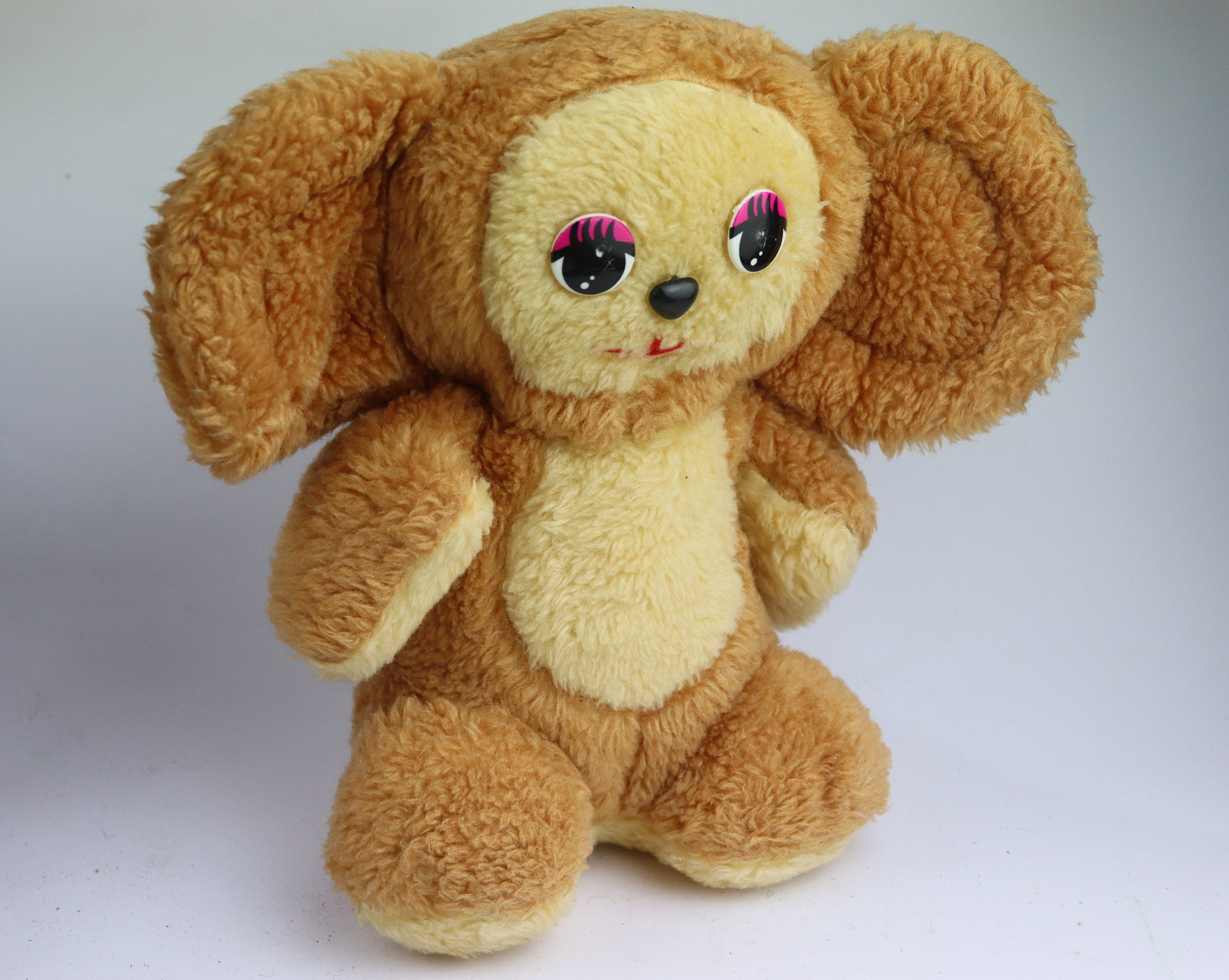 CHEBURASHKA EN PELUCHE