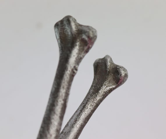 スカル 骨 デザイン　くるみ割り　 金属製 スカル 骨 デザイン くるみ割り 金属製 スカル 骨 デザイン