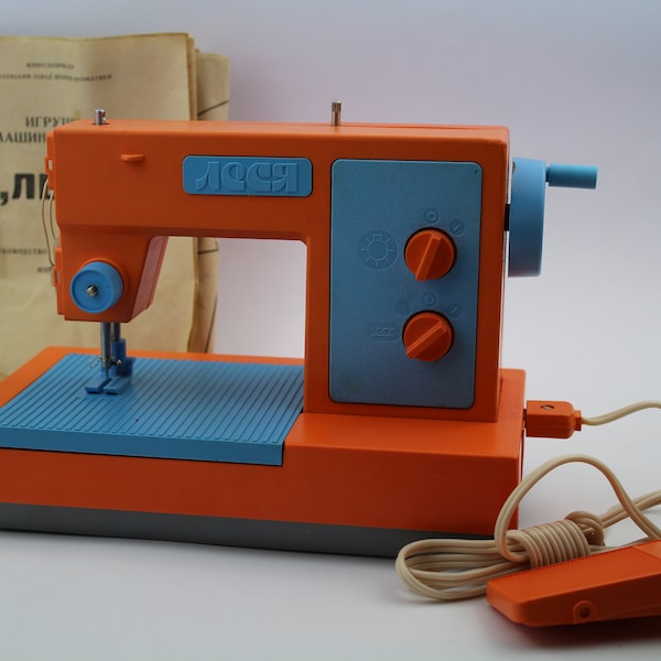 NEW! Soviet toy sewing machine, vintage sewing machine toy, vintage toy, USSR, ,christmas gift,gift idea, plastic toy, soviet vintage