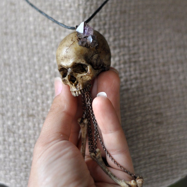 High Detailed Realistic Human Skull Necklace, Bones and Skull Pendant, Gothic Style Jewelry, Gothic Accessories, Amethyst Crystal Skull