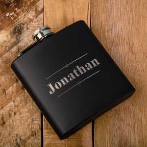 Personalised Initial & Name Hip Flasks In New Zealand - Foto 2