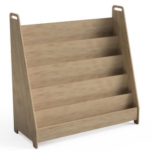 Könnte beinhalten: Ein hellbraunes Bücherregal aus Holz mit fünf Regalböden und einem schrägen Design. Die Seiten des Bücherregals haben oben einen griffartigen Ausschnitt. Das Bücherregal ist aus Holz.