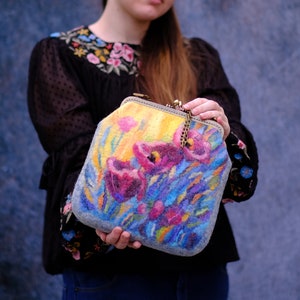 Kiss lock floral clutch, Purple blue purse, Spring flowers bag, Felt wool evening handbag, Retro style clasp bag, Mother gift, Crossbody bag