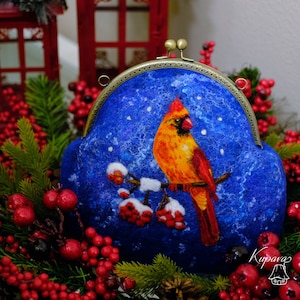Embroidered felt purse, bird cardinal pattern, merino wool felted bag, kiss lock handbag, bridesmaid vegan evening clutch, vintage style