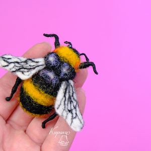 Needle felted bee brooch, Bumblebee pins,  yellow insect brooch, bee wool jewelry, felting bugs pin, honey bee gift