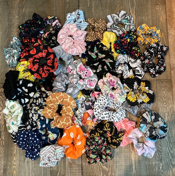 Mystery Scrunchie Bundle - 5 Cotton Hair Ties, Assorted  display picture 1