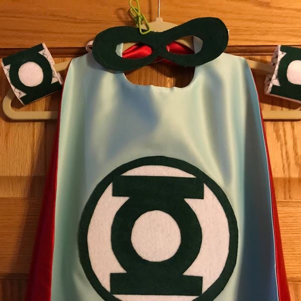 Green Lantern Superhero Cape W/Masks & Wrist Bands.