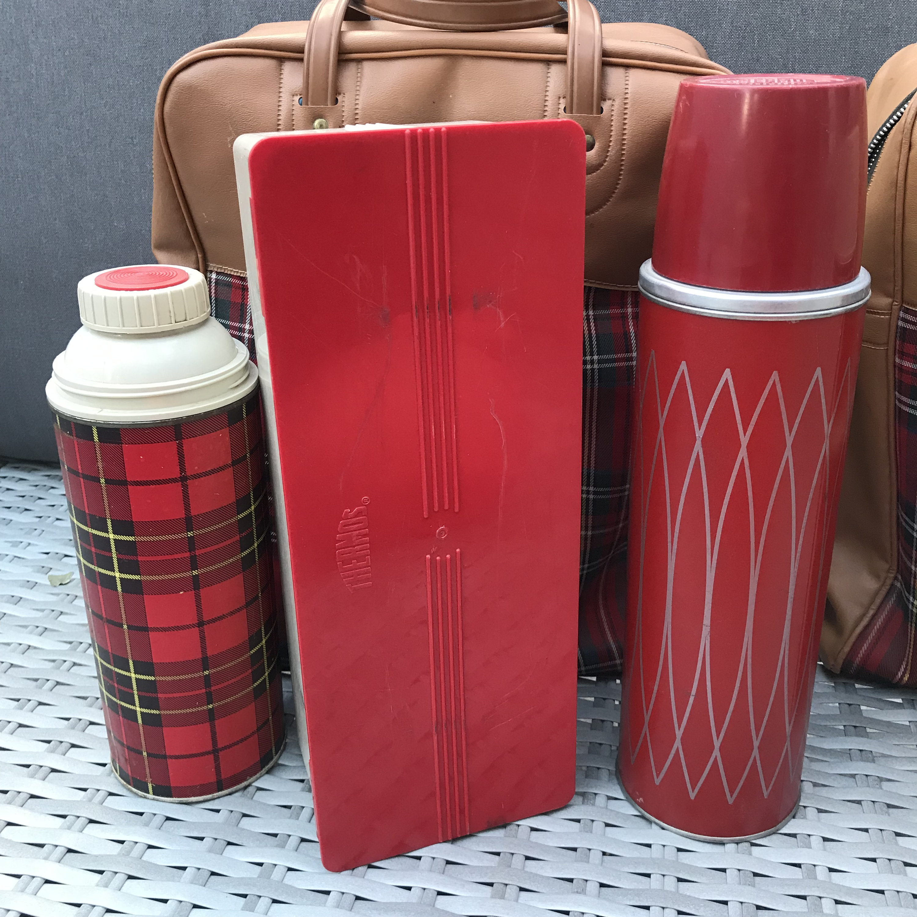 Vintage 1958 Two STANLEY Thermos and Metal Food Box Picnic, Travel Set,  Leather Zip Case, N944 NO RUST 