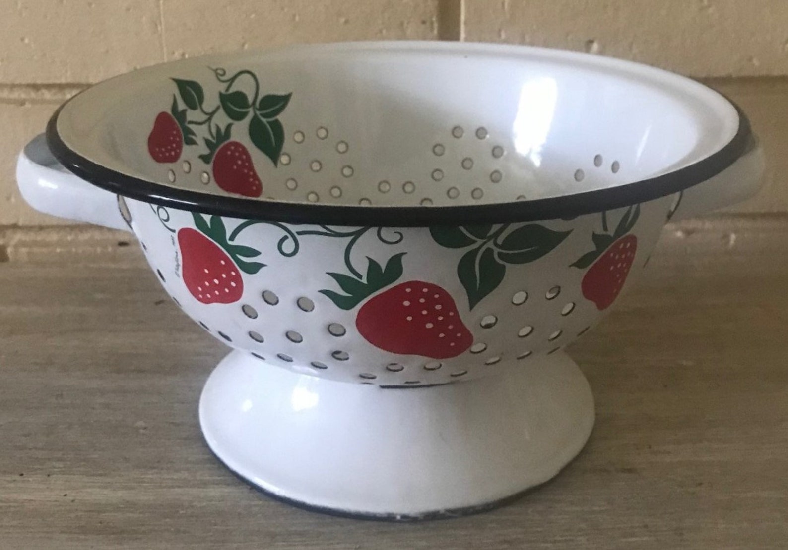 Vintage Enamel Colander / Strainer, Made for Teleflora in China 1983