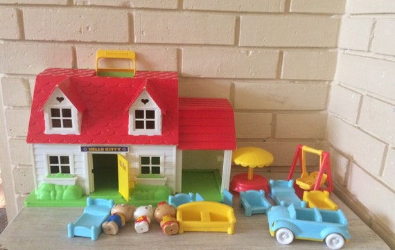 hello kitty house toy