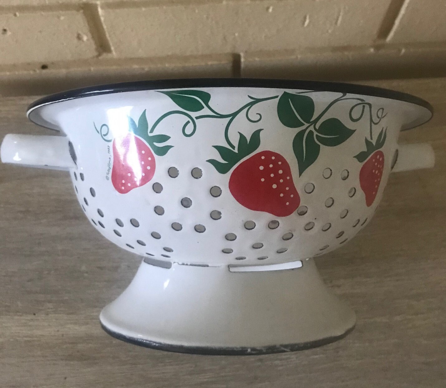 Vintage Enamel Colander / Strainer, Made for Teleflora in China 1983