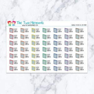 Pode incluir: Folha de autocolantes para planeador com o texto "Change Filter" num espectro de cores. Cada autocolante apresenta um quadrado com um design de filtro. O logótipo The Twin Mermaids está no topo.