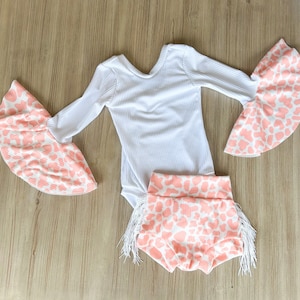 Traje de cumpleaños Peach Disco Cowgirl Fringe, Howdy YeeHaw Bell Sleeve Leo, Pink Cowspot Leo Body para niña pequeña, Let's Go Girls