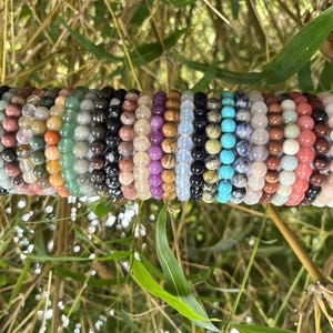 Natural Crystal Beaded Bracelet, Handmade Gemstone Jewelry, Elegant Gift for Women, Minimalist Stretch Bracelet