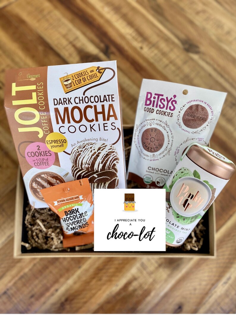 Send a Fall gift box Thanksgiving gift Client gift ...