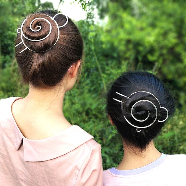 Bun Cage with Hair Fork, Hair Bun Holders & Makers, Silver Bun Cover Circle Hair Clip, Metal Hair Pin Barrette Hair Accessories for Women