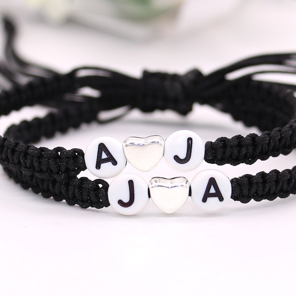 Conjunto de 2 pulseras iniciales de pareja personalizadas con corazón de plata, regalo personalizado de pareja a juego para ella/su/novio/novia/amantes