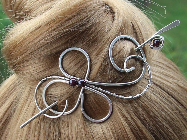 Épingle à cheveux argentée avec grenat, pince à cheveux en métal pour femme, barrette à cheveux tourbillonnante, bijoux de cheveux, barrette à cheveux moyenne, cadeau de Noël image 1