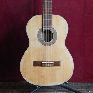 SUZUKI W300 DX Vintage Acoustic Guitar RARE Gem well taken