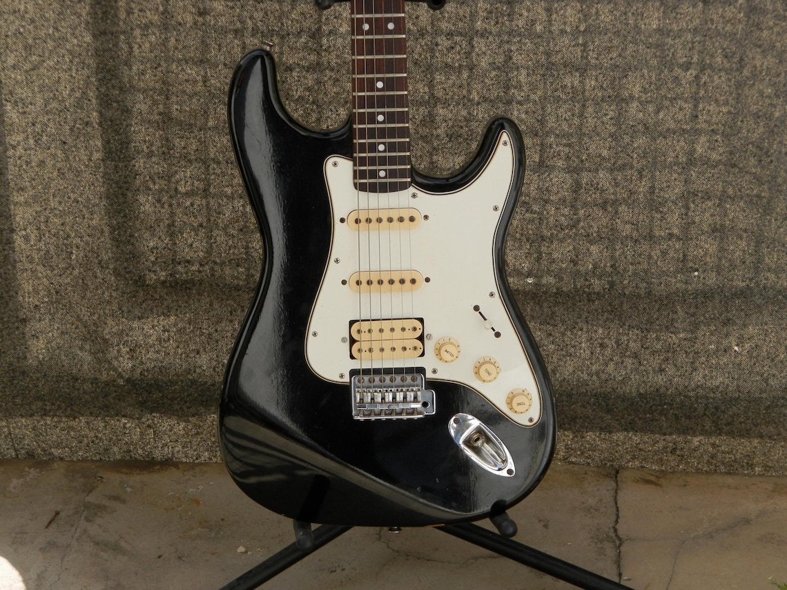 Hondo Super Strat Electric Guitar - 1970s/80s S.Korean Made, foto 1 di 5