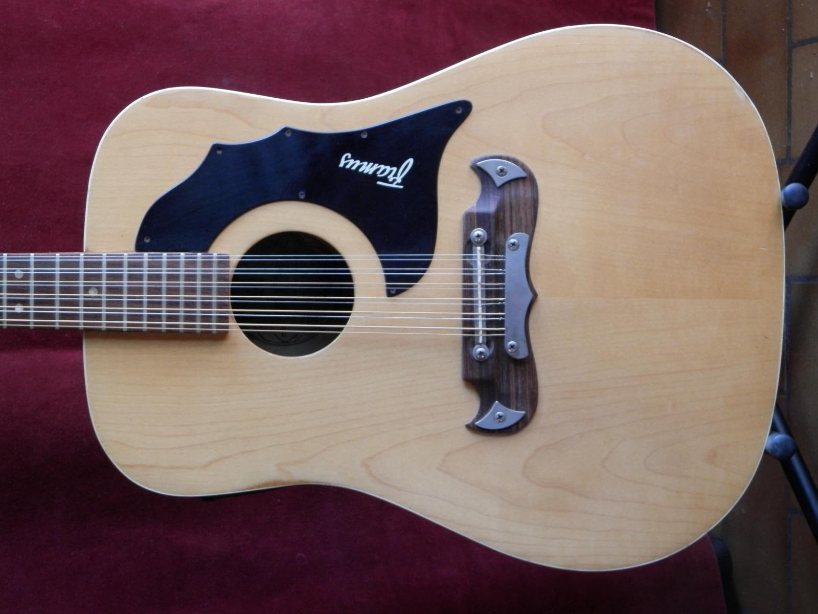 Framus Texan, 12 string semiacoustic guitar.