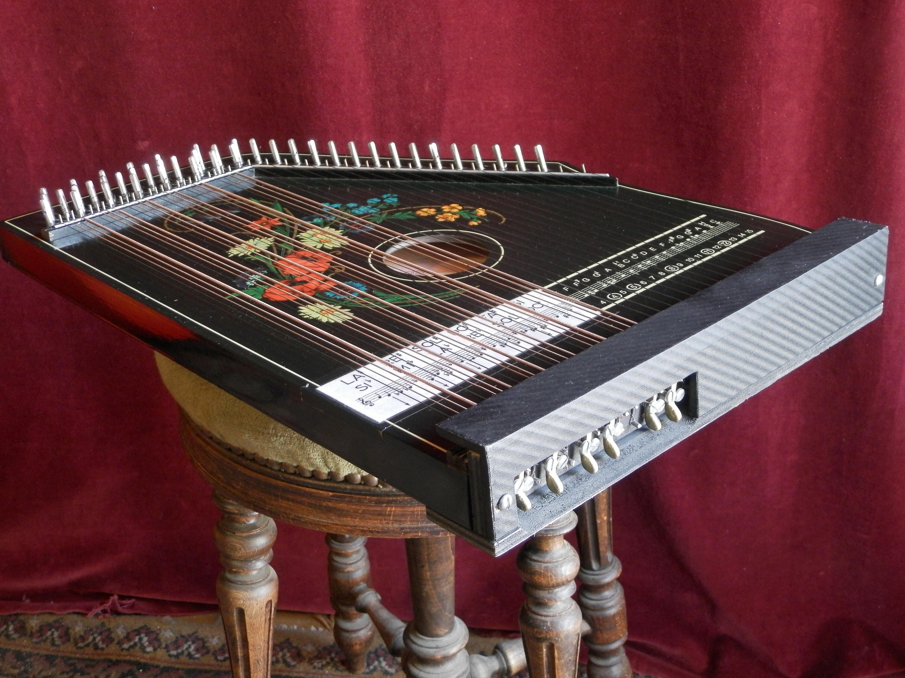 6 Chord Zither with Modulators 6 Chord Zither with Modulators