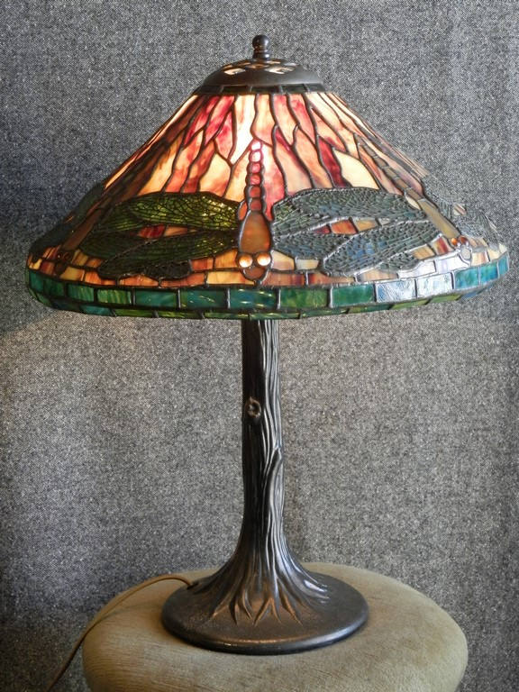Tiffany Style Dragonfly Table Lamp