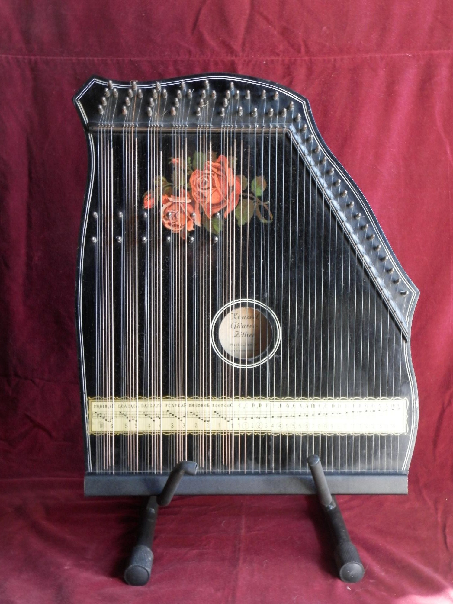 Concert Guitar Zither 67 strings.