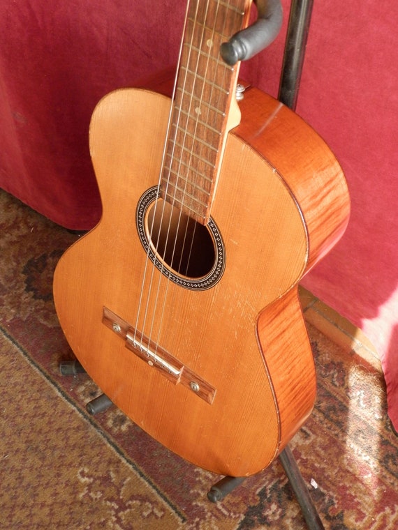 Framus amateur Acoustic Guitar