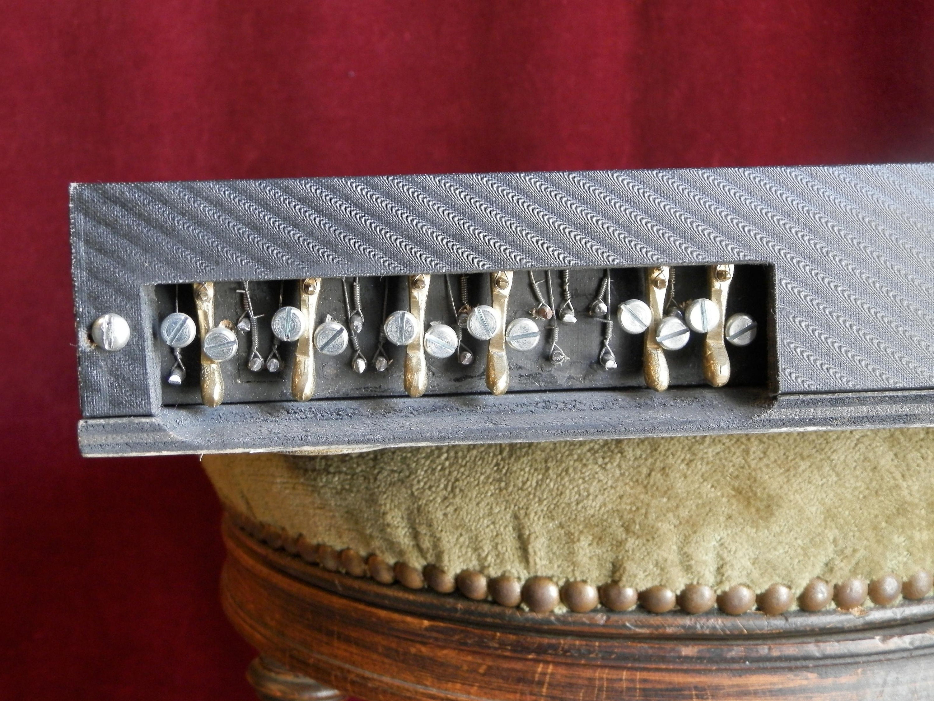 6 Chord Zither with Modulators 6 Chord Zither with Modulators