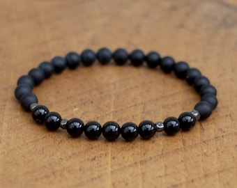 Bracelet en onyx noir fait à la main, perles en pierre véritable polies et givrées de 6 mm