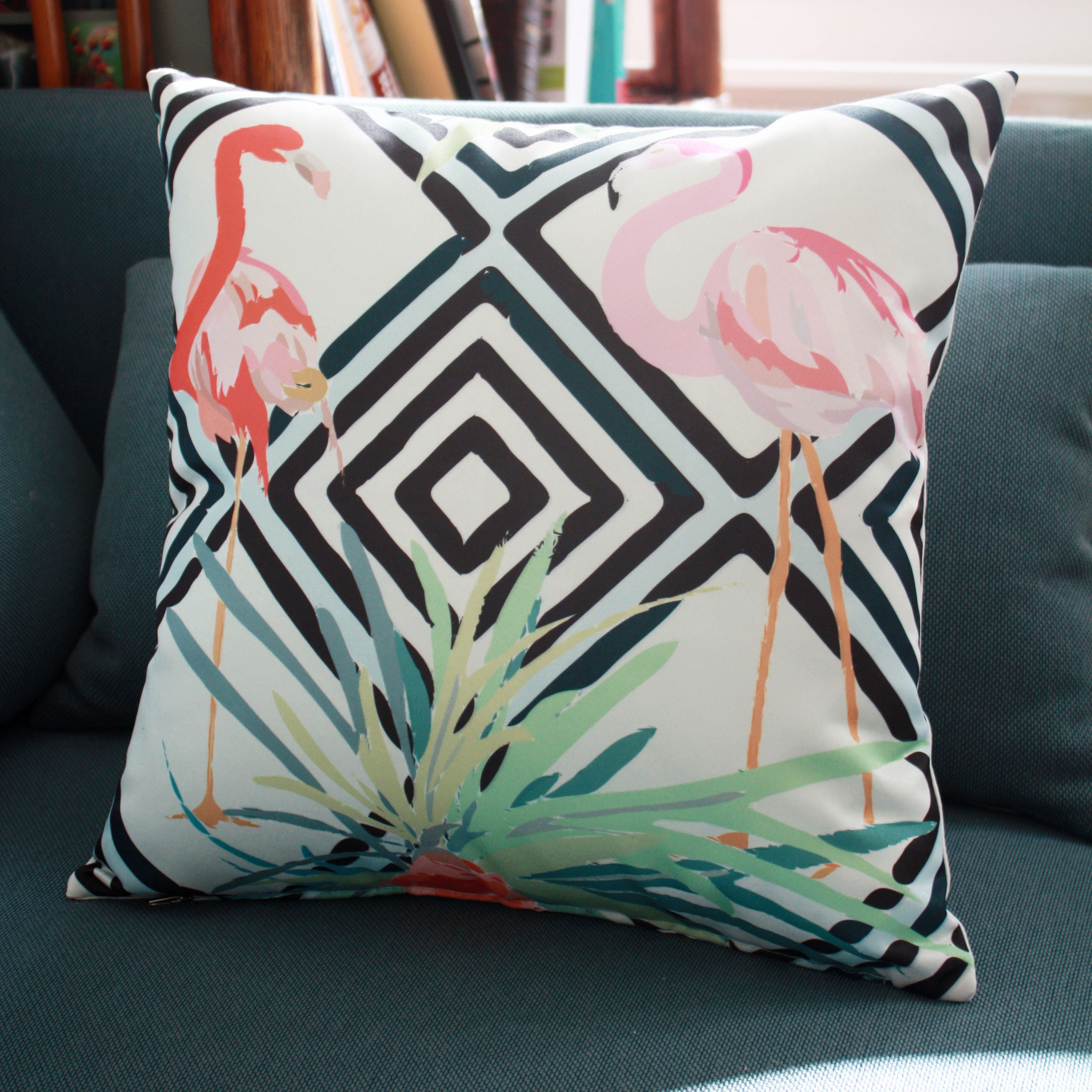 Housse de Coussin Boho Flamant Rose Géométrique | en Satin Blanc| Pattern Graphique Déco d'intérieur