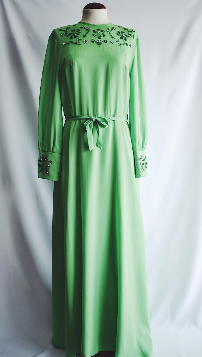 Bell dress. image 1