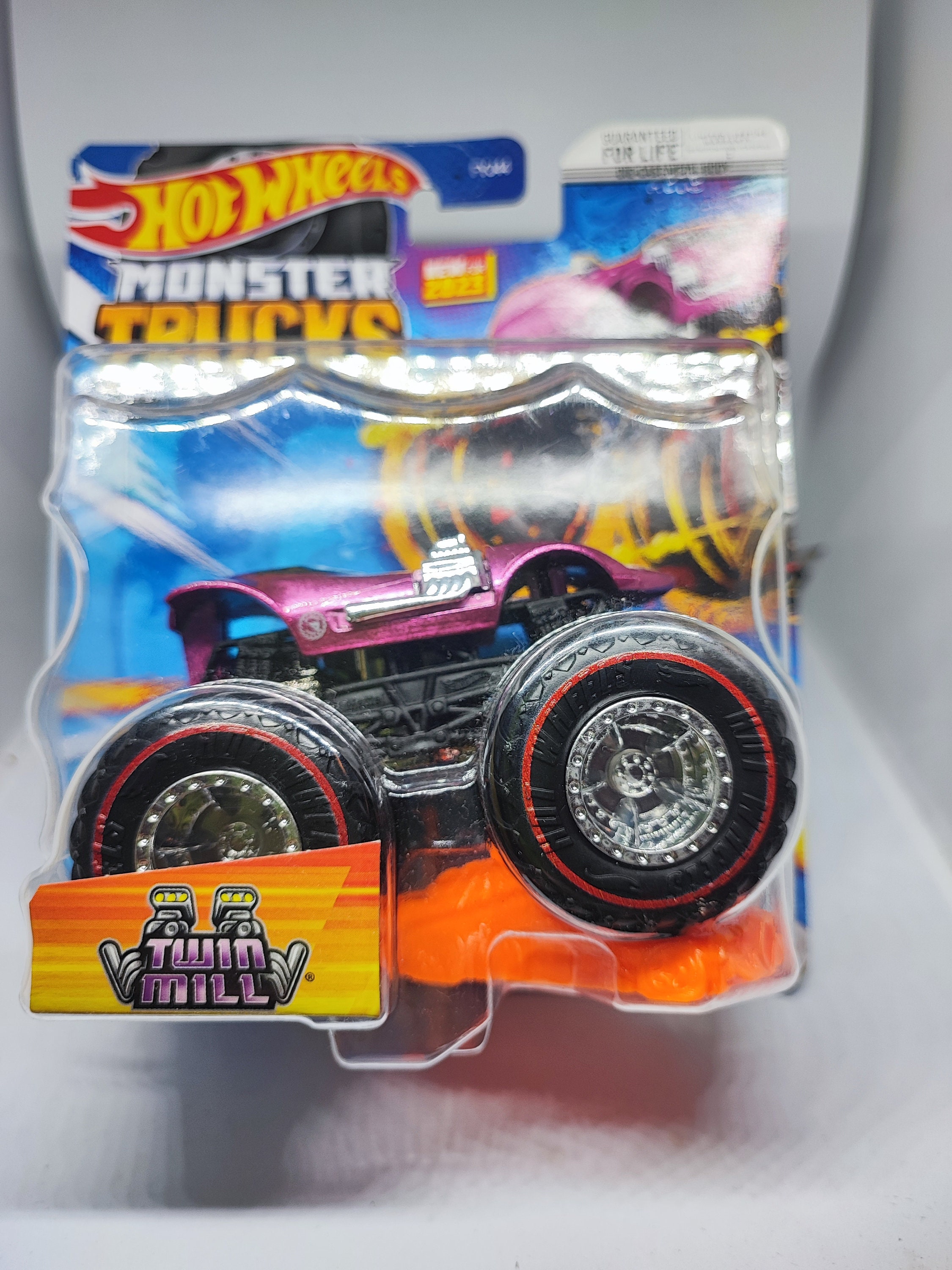 2023 Hot Wheels Super Treasure Hunt Tooned Classic TV Batmobile w/  Protector