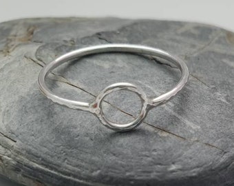 Silver Open Circle Ring, Minimal Ring, Small Circle Ring, Skinny Ring, Textured Ring, Smooth Ring, Geometric Ring, Thin Ring, Modern Ring