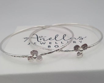 Sterling Silver Flower Bangle, Flower Charm Bracelet, Textured Bangle, Pretty Bracelet, Flower Jewellery, Flower Bangle, Silver Bracelet