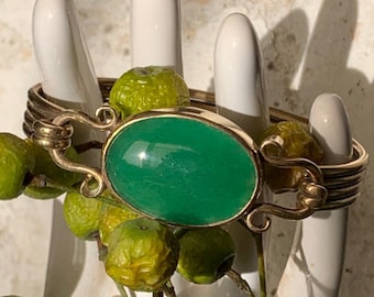 Verkoop! Vies! Mooie Barokke Armband Cabochon Groene Steen Schepper Oude Vintage Groene Steen