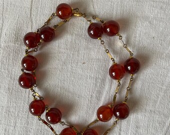 Collier Vintage En Bakélite Et Perles - Ancien, Occasion, Fabriqué En France