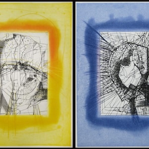 Puede incluir: Dos dibujos abstractos en blanco y negro de caras, uno enmarcado en amarillo y el otro en azul.